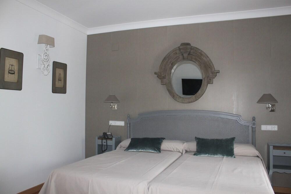 Hotel Villa Maria Cabra Kültér fotó