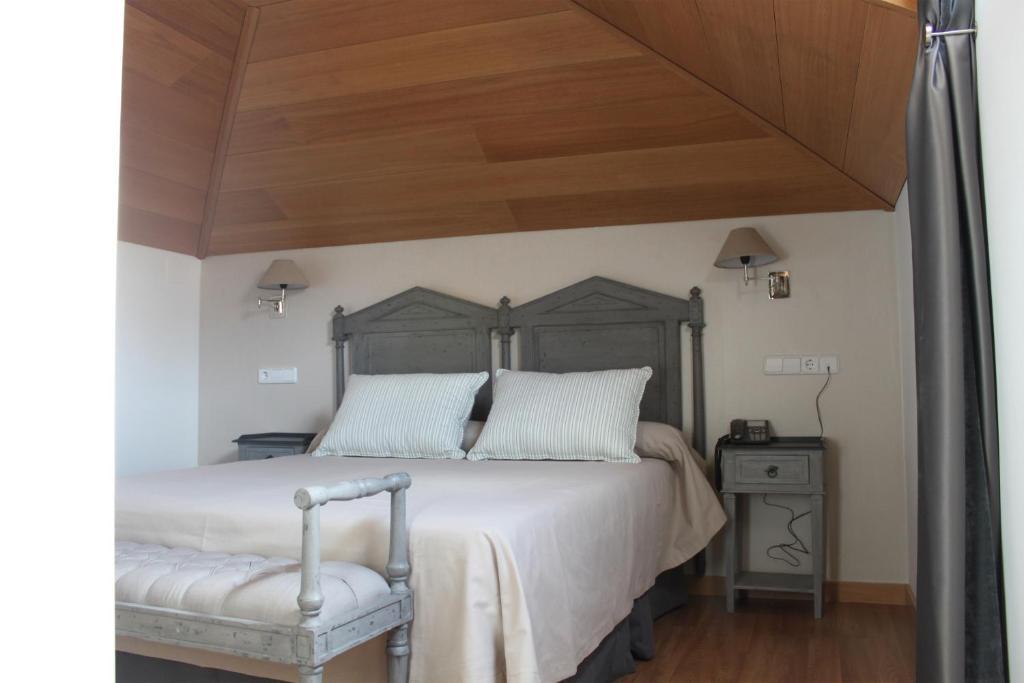 Hotel Villa Maria Cabra Szoba fotó